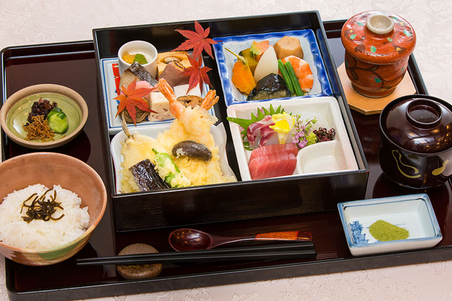 特撰 松花堂弁当