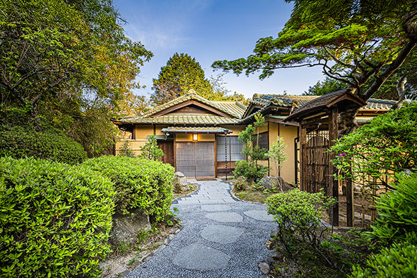 鶯宿亭　玄関