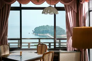 ロイヤルスイートルームからの竹島の眺め